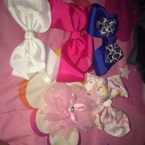 Bows!